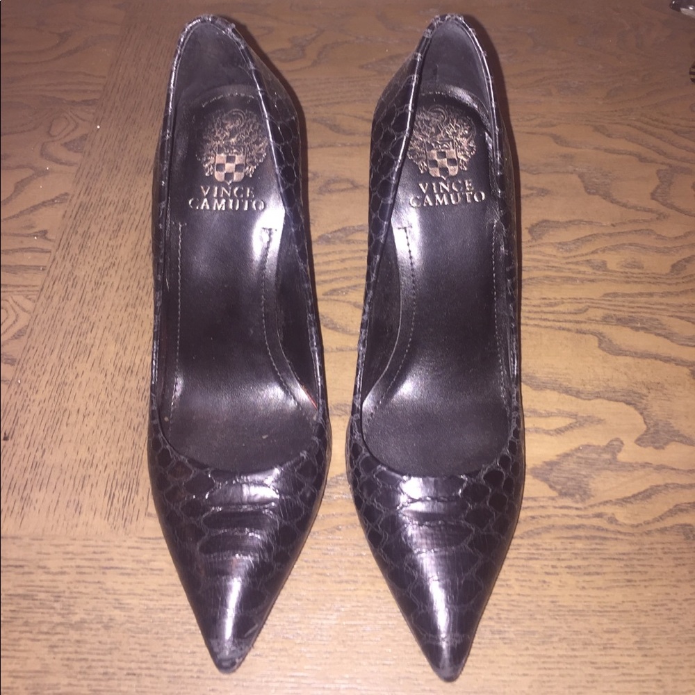 Vince Camuto faux snake skin black pumps